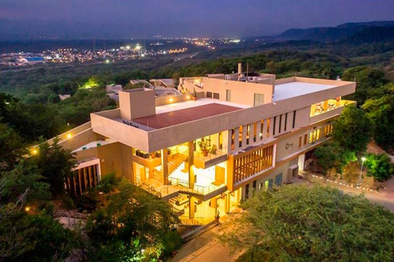 hotelfachada
